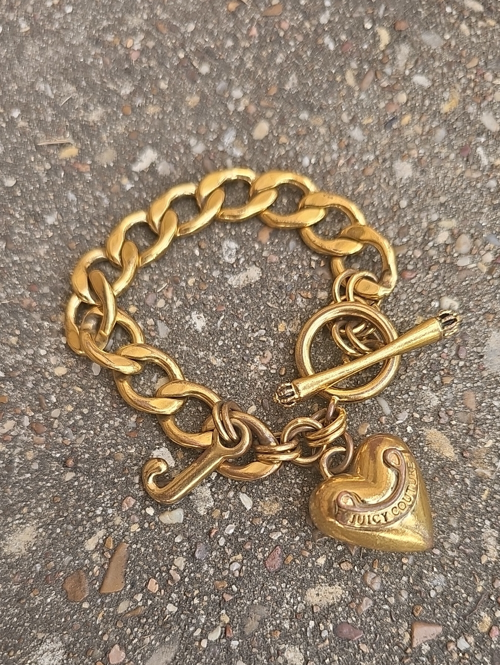 Juicy Couture Gold Heart Charm Link Toggle Bracelet Jewelry